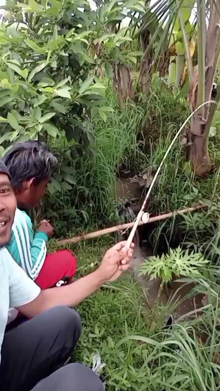 kebahagian ketika mancing dapat kresek... #mancingmania
