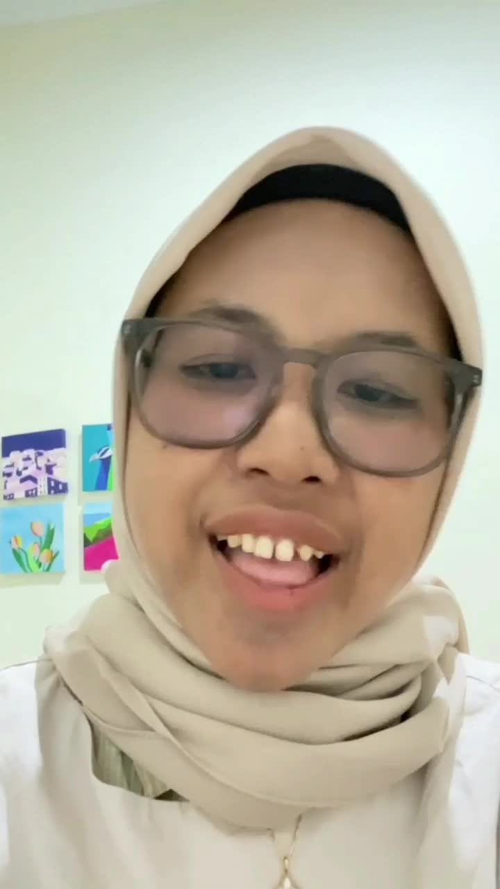 IDOL_XIII ARETHA 23 TAHUN KOTA YOGYAKARTA DIVE 