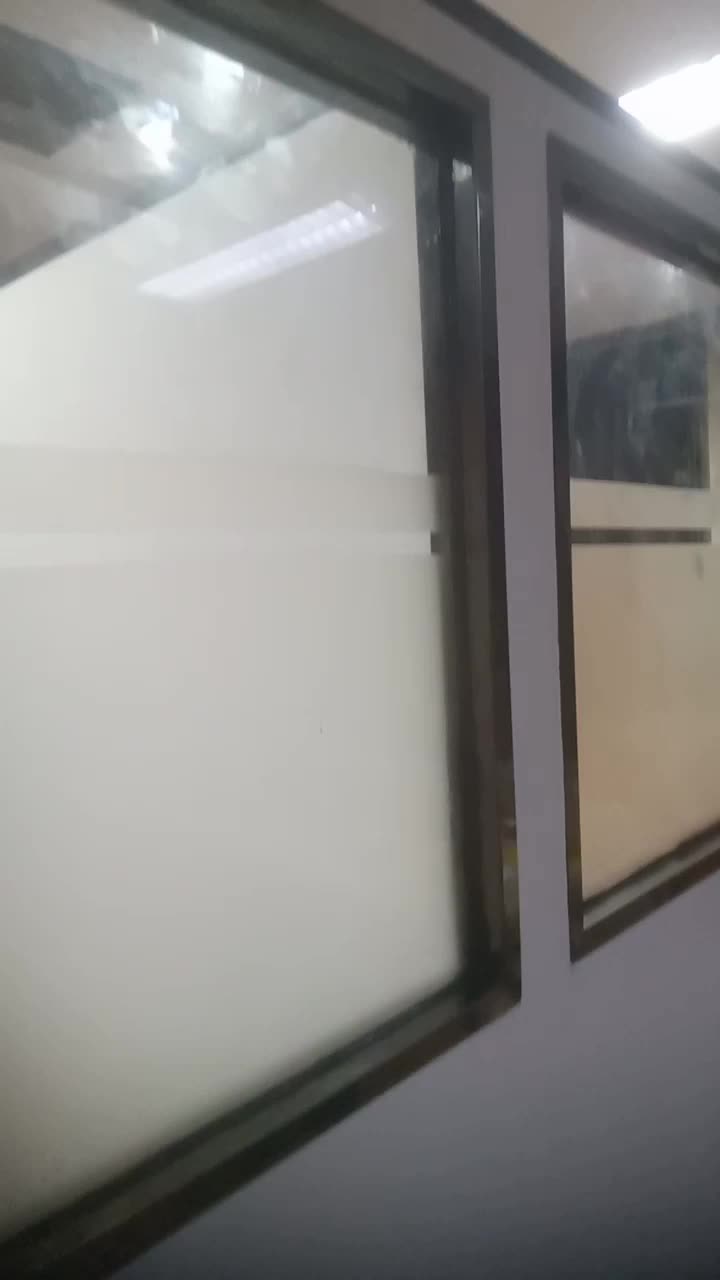pemasangan Lis L dan walpaper di salah satu kantor jakarta pusat 
 #RCTIPlus #HOTrctiplus #dekorasi kantor #fyp 