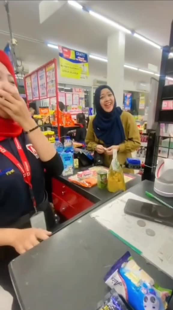 bisa aja si ibu