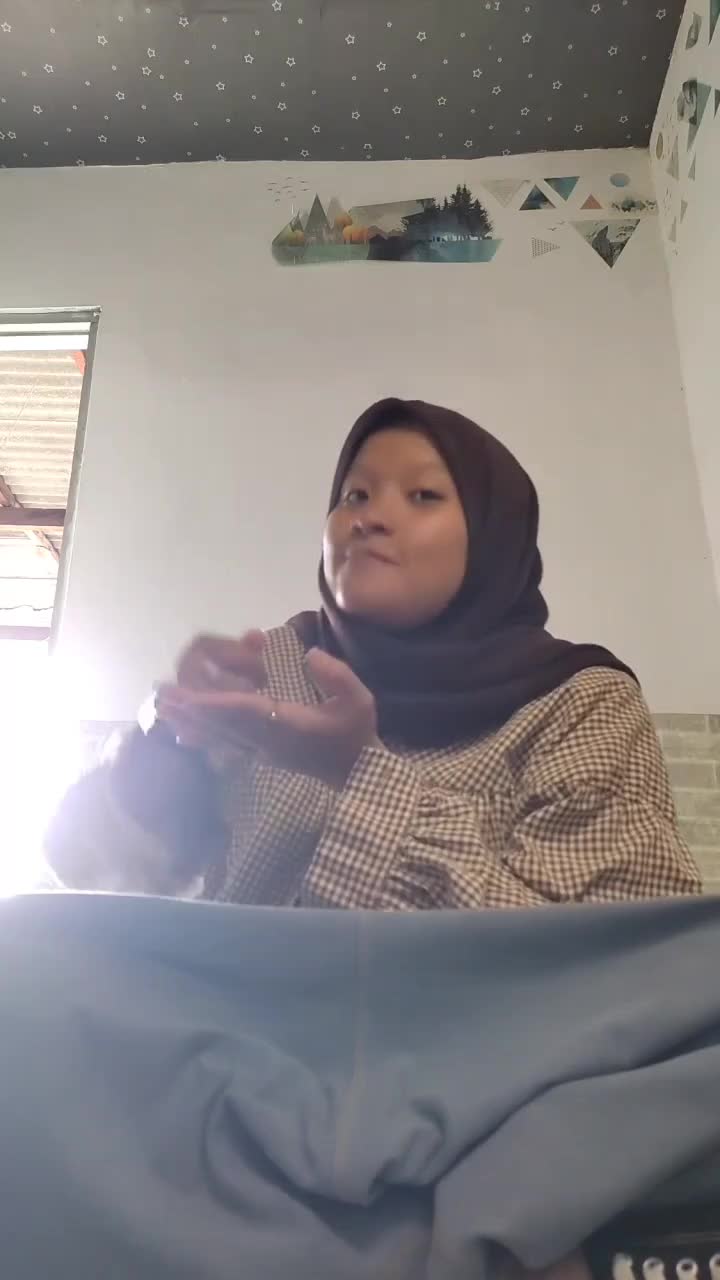 kamu belom tau ya, sini sini