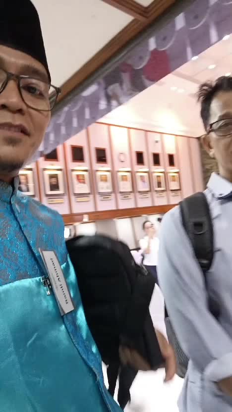 Cari angin dulu di Balai Kota Jakarta Pusat