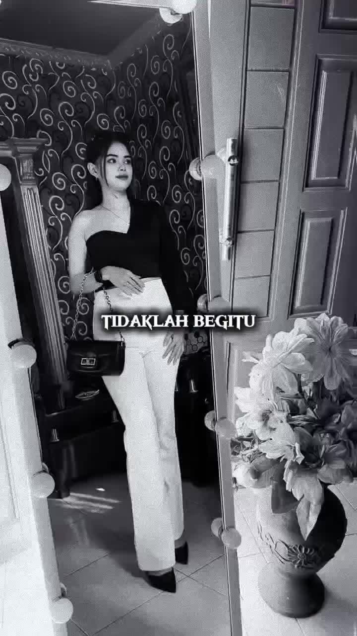 photo model 
  #RCTIPlus 
