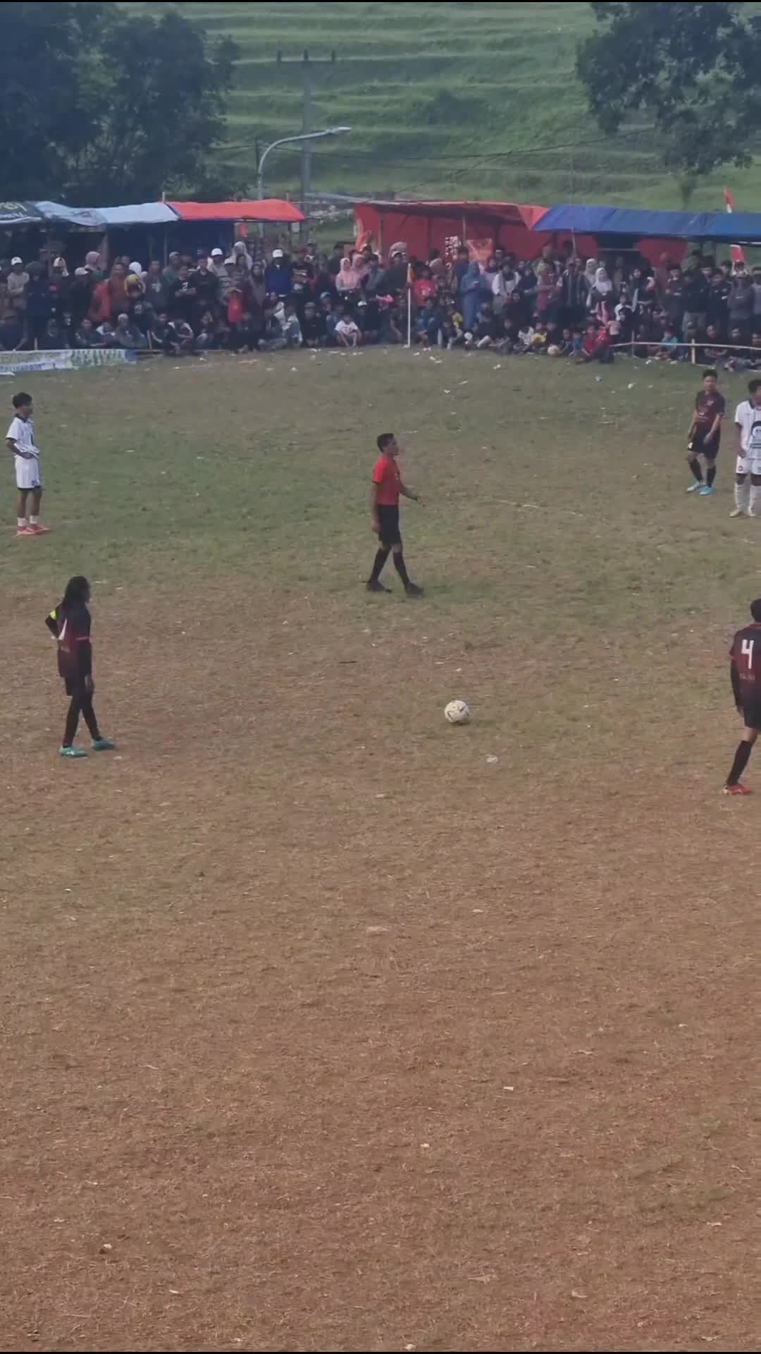 Menakjubkan #sepakbola #tarkam #viral