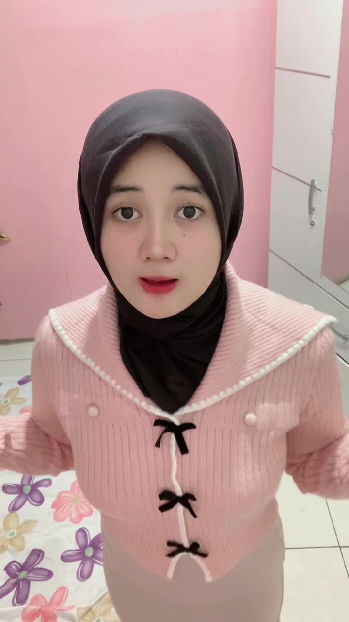 IDOL_XIII MIRA 19 BOGOR WE CAN’T BE FRIEND