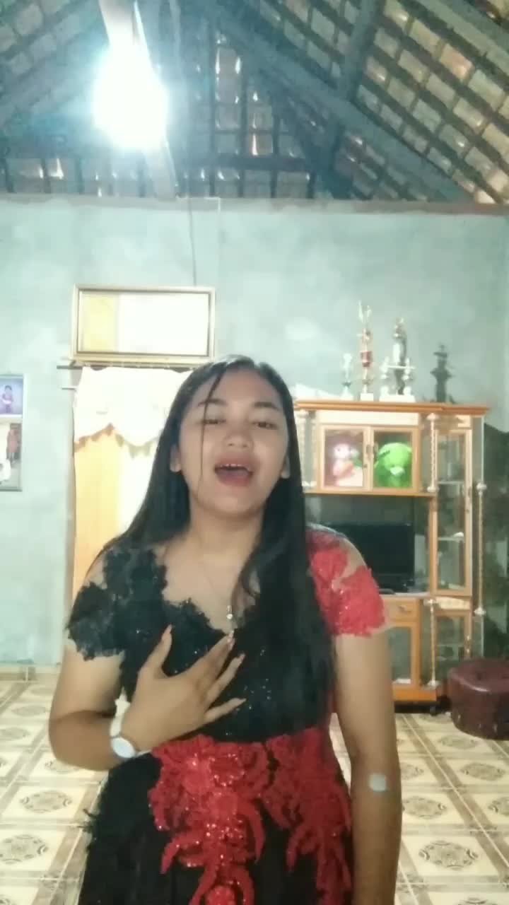 Nama Nispa,Dari desa menanti kelekar, kecamatan kelekar, Kabupaten muara Enim, Provinsi Sumatra Selatan,usia 21 tahun #AuditionKdiOnline