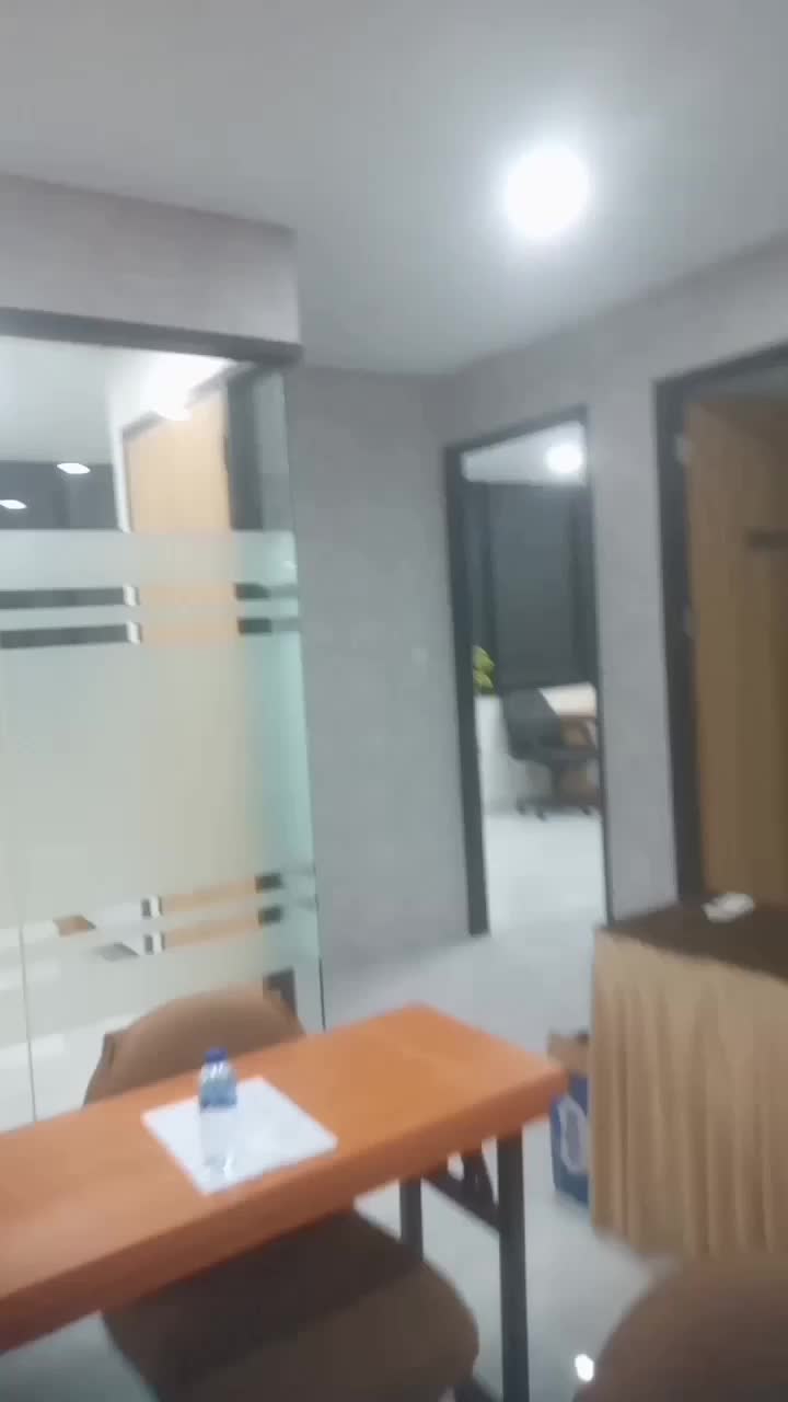 pemasangan wallpaper di kantor kadin pusat 
#RCTIPlus #HOTrctiplus #jakJayalahIndonesia #indonesia #fyp #rctimantap 