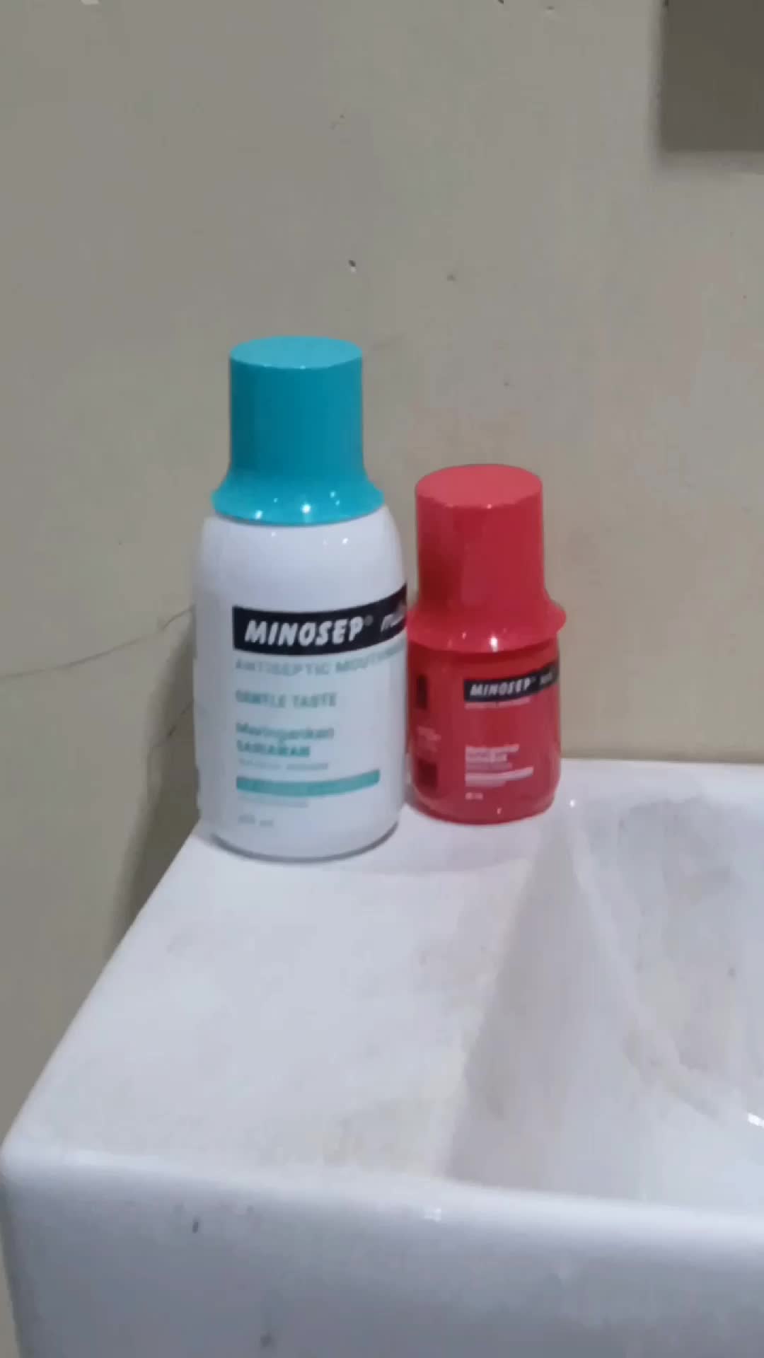 siapa yang lagi sariawan? aku rekomendasiin minosep untuk redakan sariawan. ampuh banget