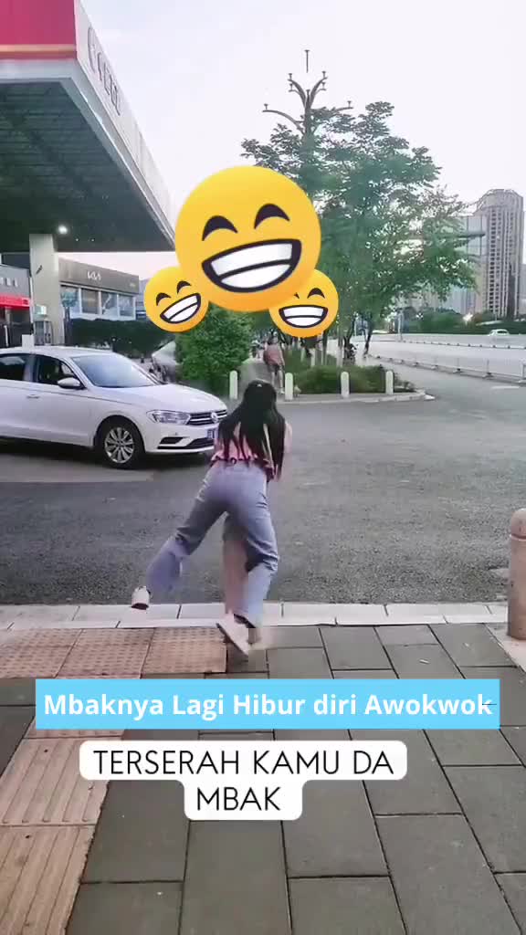 Mbak Nya Gabutt, Jadi Hibur diri Deh?? #follow #likekomen #RCTIPlus #RCTIoke #vidiolucu 