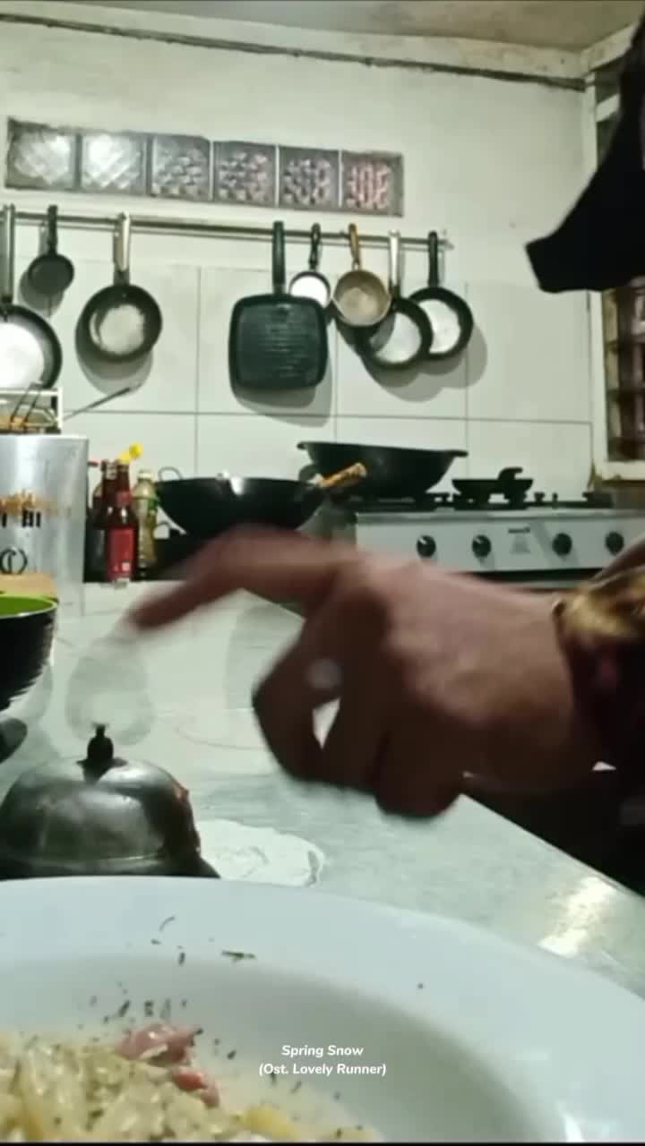 Perkenalkan nama saya M.Syukron Al-Akmaa dari kota Bekasi usia 28 tahun , ini beberapa video cooking singkat saya, semoga lolos audisi MCI12