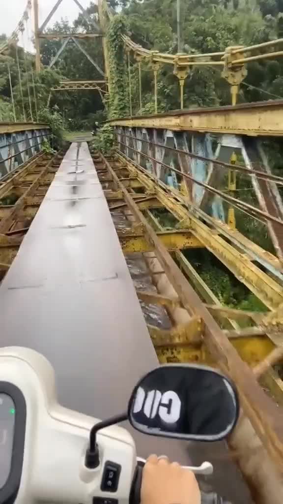 lengah dikit beda alam