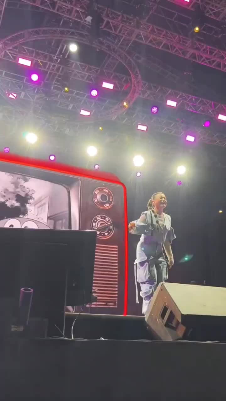 Berasa balik ke tahun 2000 awal. Makasih teh Ocaaaa