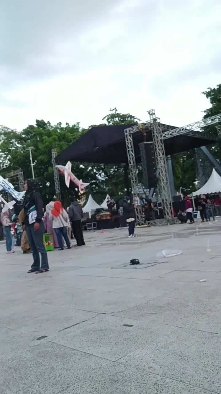 acara pak dedy mulyadi di batalkan alun alun garut  #short 