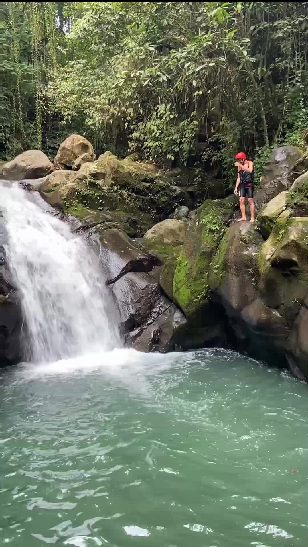 Curug naga tempat yang rekomendasi buat healing santay di daerah Bogor
#curug naga
#bogor weekend 