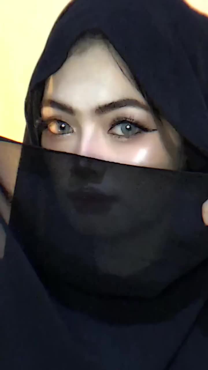 Nyobain look arabic #HOTrctiplus 