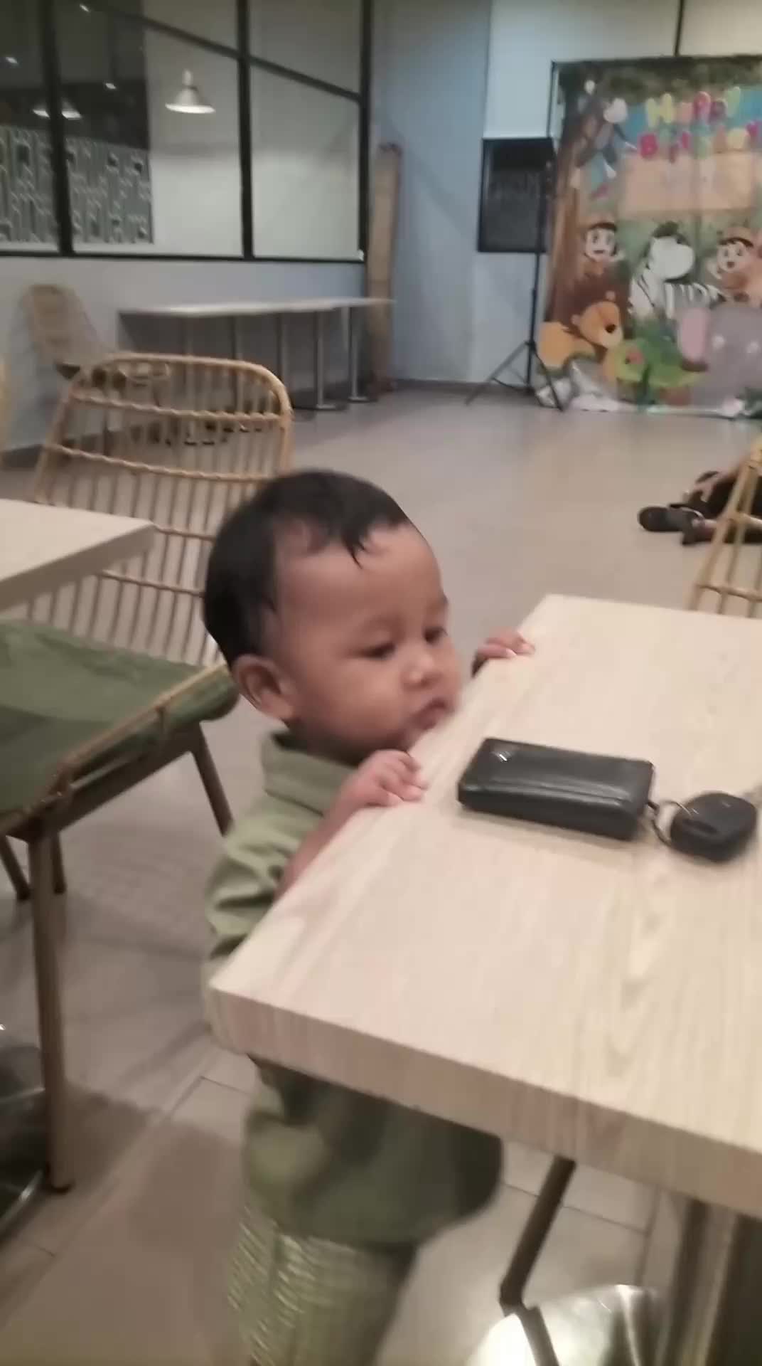 lauzanada &AbazBJ
harus sehaaat dan bahagia🤲