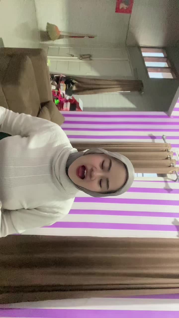 IDOL_XIII ERICHA 24 JAKARTA W.H.U.T