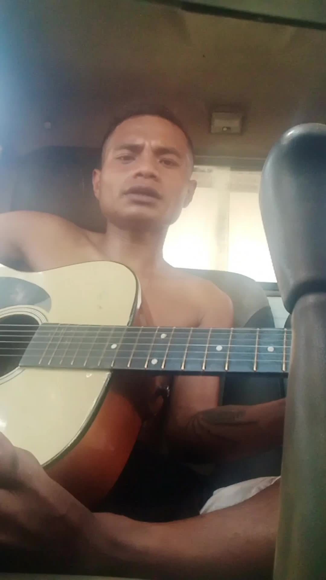 riviu lagu ngamen 