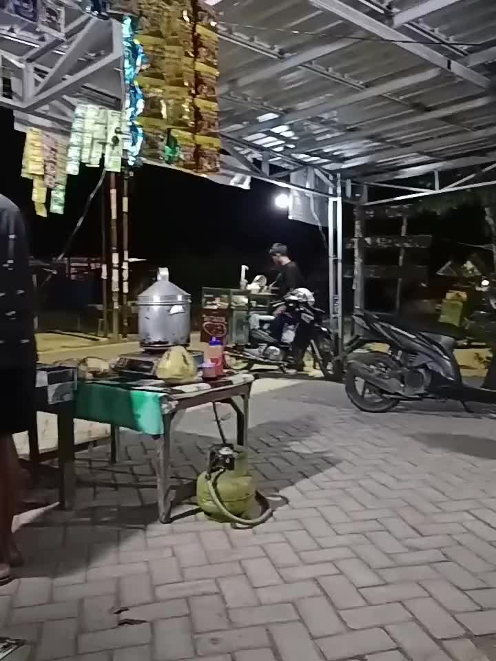 para bakul pasar ciluk