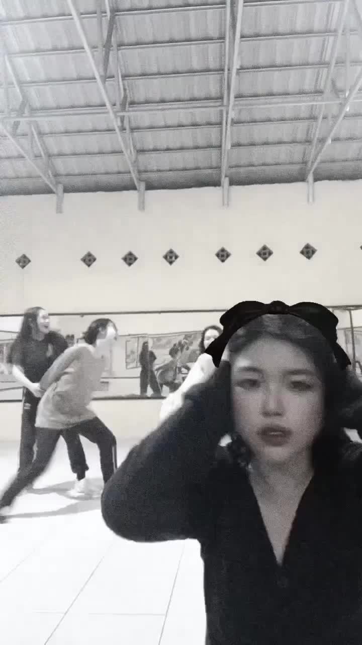 hehe , asik juga tre d ini