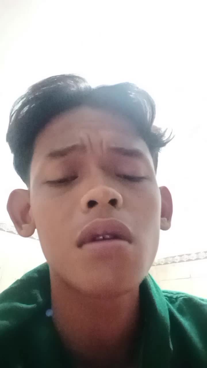 Assalamuallaikum hai perkenalkan nama saya . M fauzan amin asli Lampung kelahiran Sidoarjo umur 18 Thn motivasi iggin di lihat banyak teman 