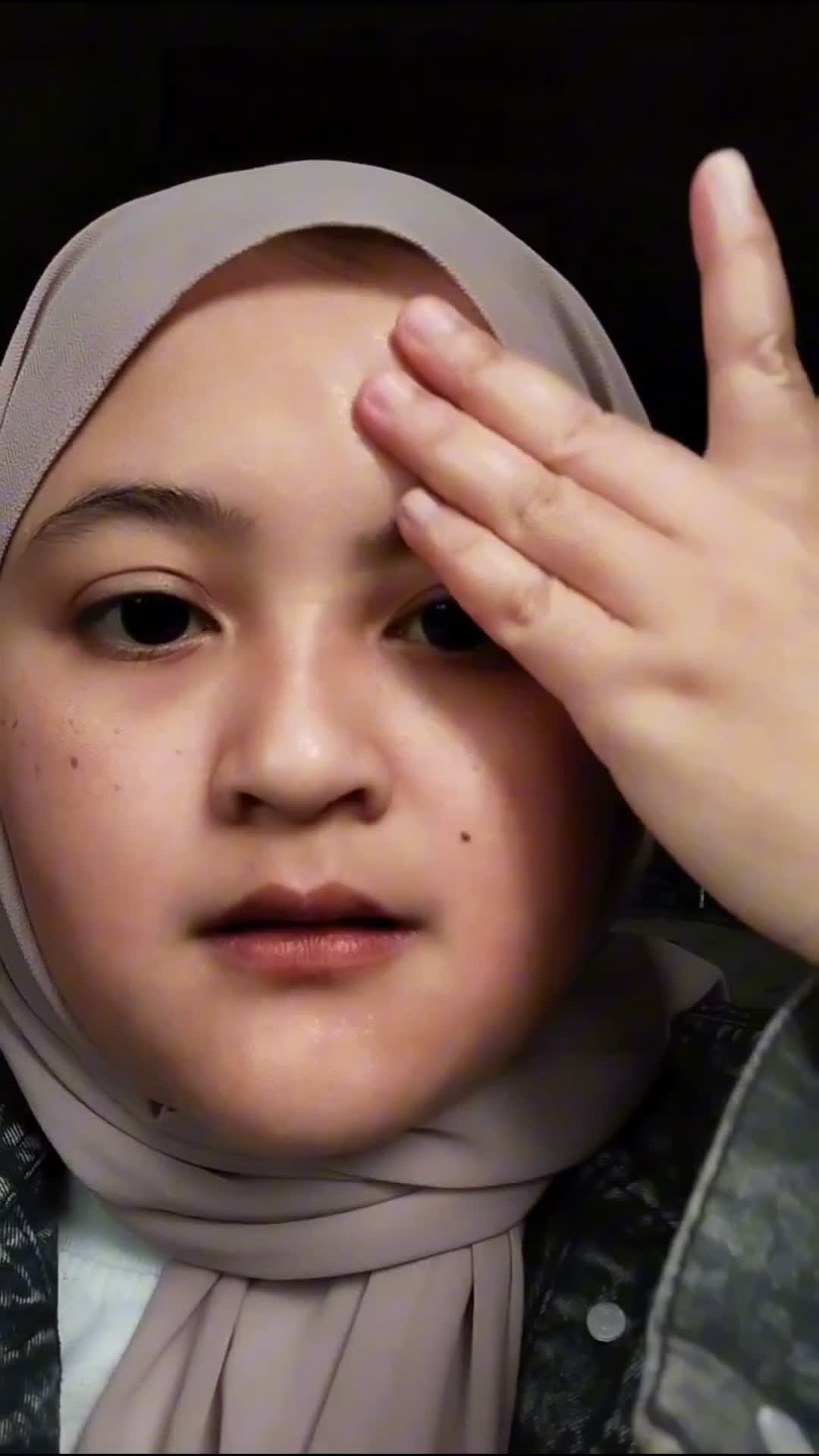 favorit aku kalo muka lgi jerawat+kering buangett #skindozemoist #fyp 
