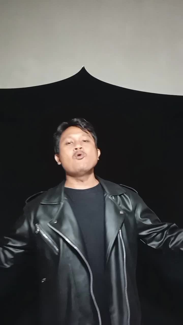 IDOL_III  EDI PRANATA  37 TAHUN  DENPASAR  IRREPLACEABLE