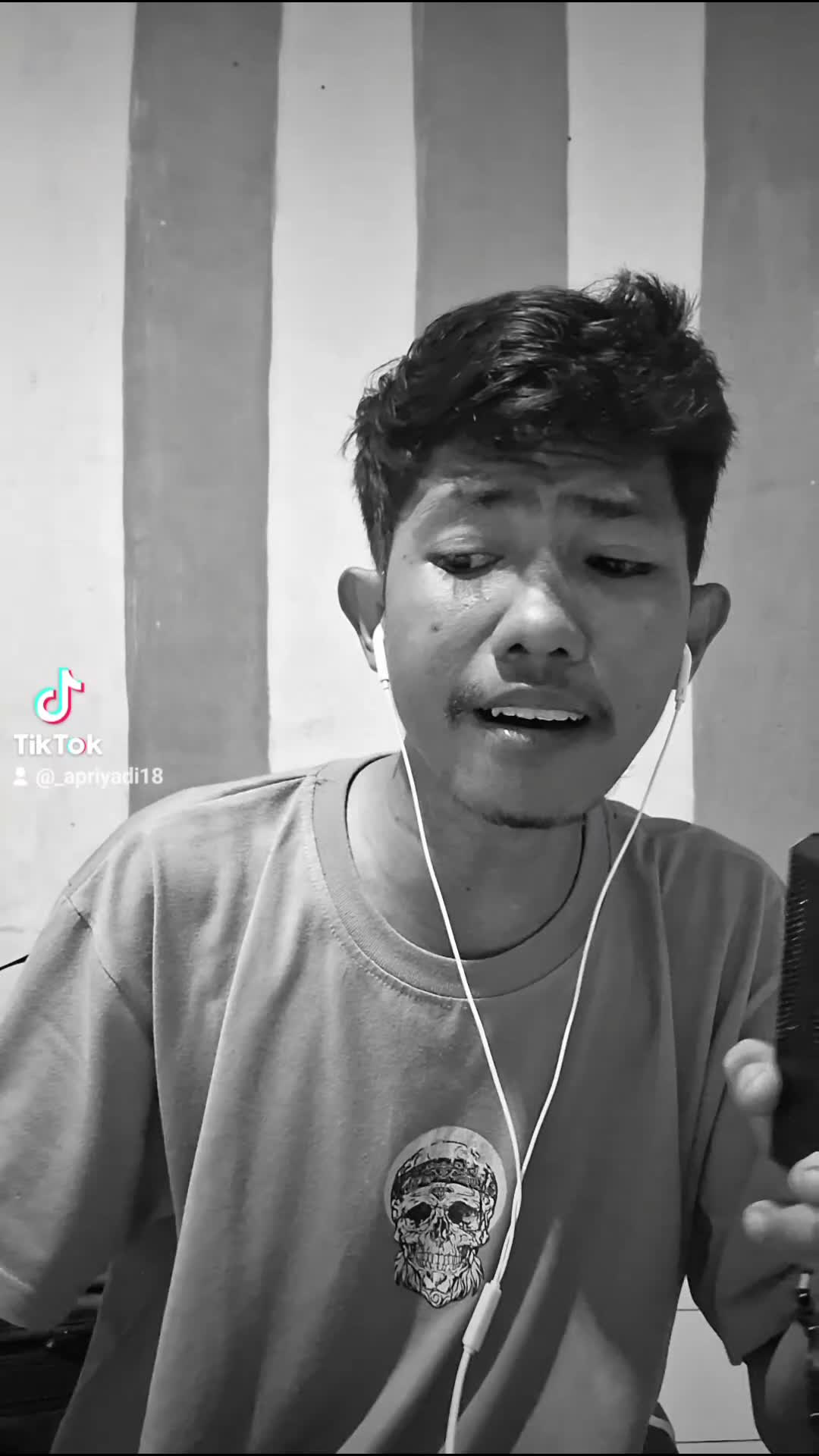 nama : ahmad apriyadi
usia : 24th
domisili : kab tangerang cikupa