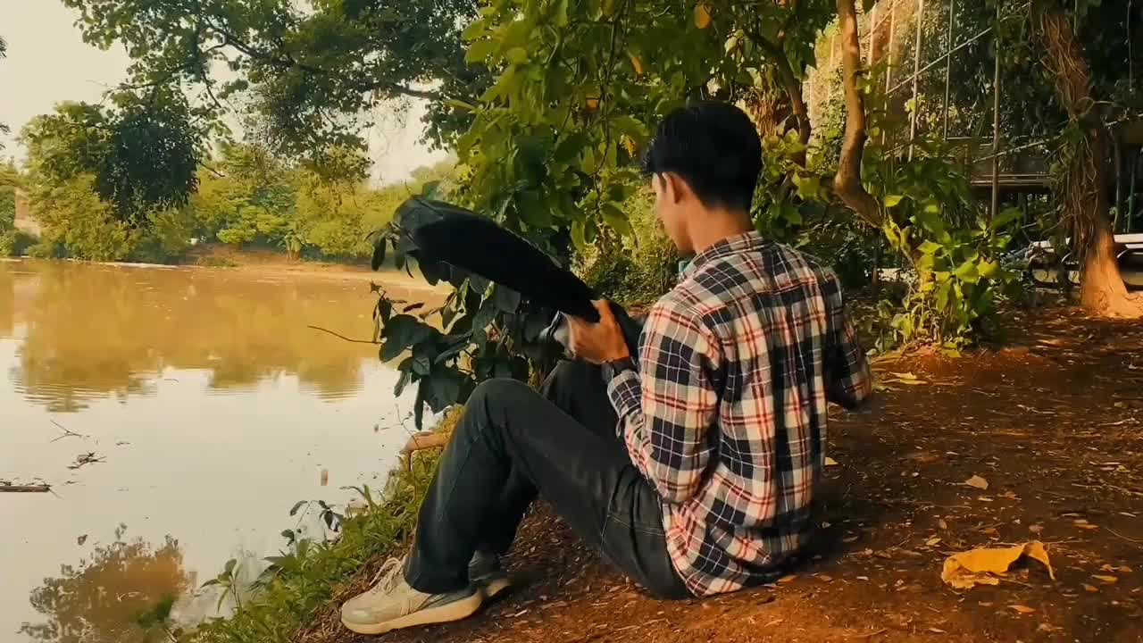 saya senang sekali membuat lagu ini