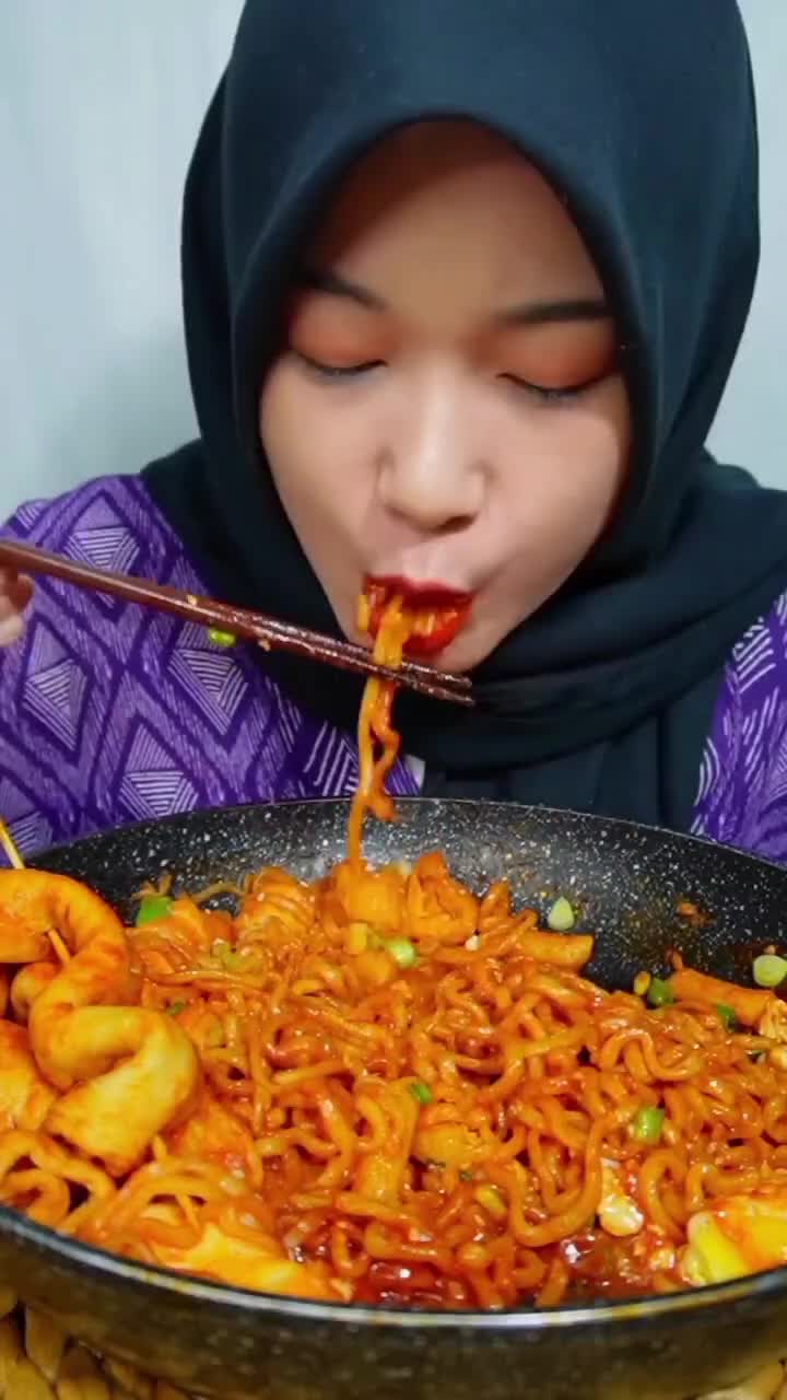 Mukbang Makan Besar
#Food #Videomasakan #videomakanan #Like #Follow #videolucu #Mukbang #Mukbangmakanbesar #Viral #videoviral #Fyp #lucu #ng