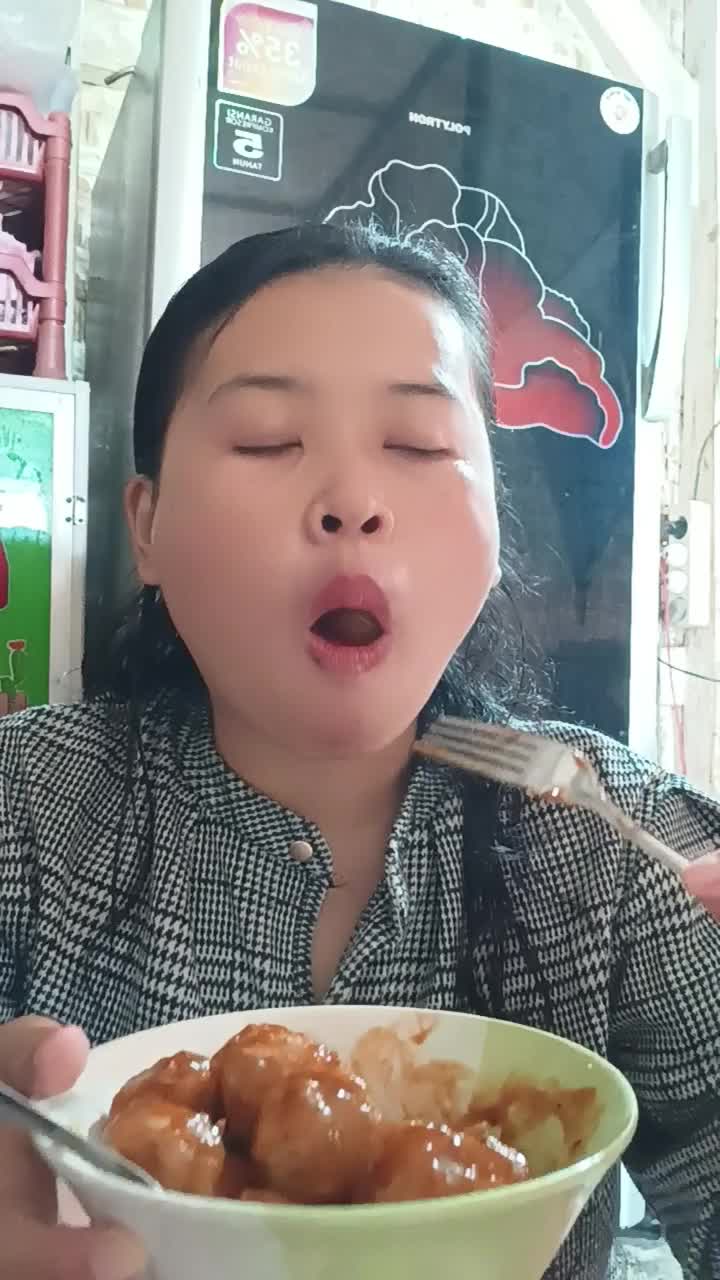 review makanan sampai tersedak kaya gini
untung Baik baik saja
 #persiapannataru 