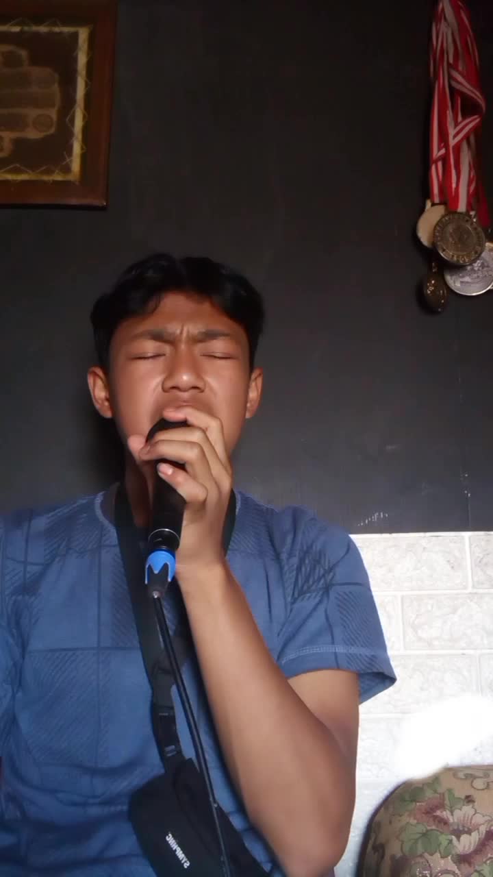 IDOL_XIII DESTA HARTANTO 18 TAHUN BANDUNG JERA