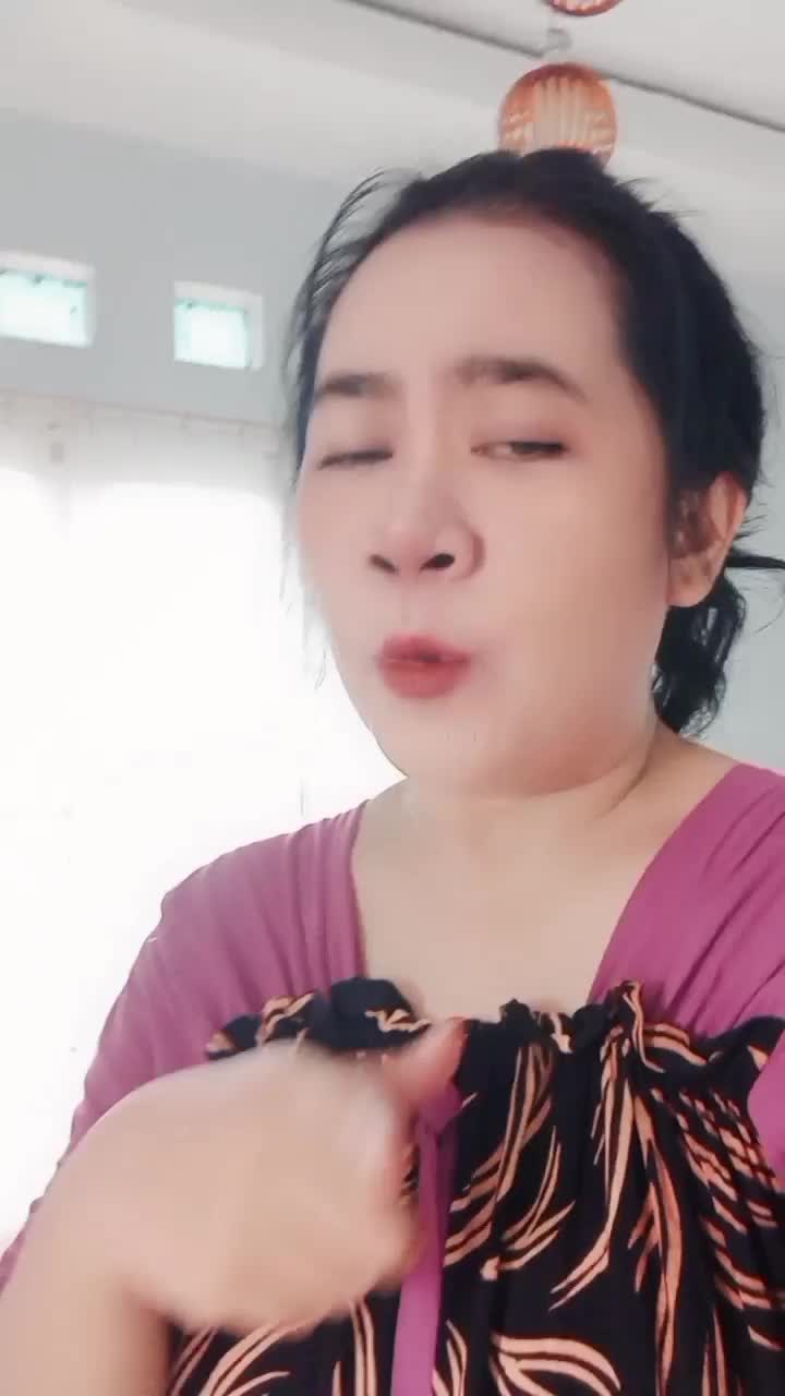 Kontes Swara Bintang
Nama Titik Iriani ngsih Asal kota Tangerang Selatan, Segudang Rindu
#kontesswarabintang 
#audisikontesswarabintang 