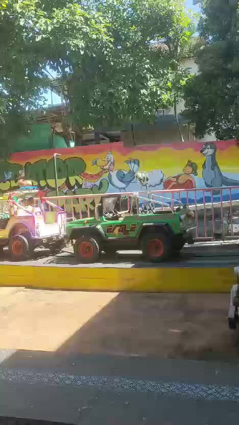 Seruu bangetttt !!! 
 #RCTIPlus  #HOTrctiplus  #HotAmbyar  #Liburan 