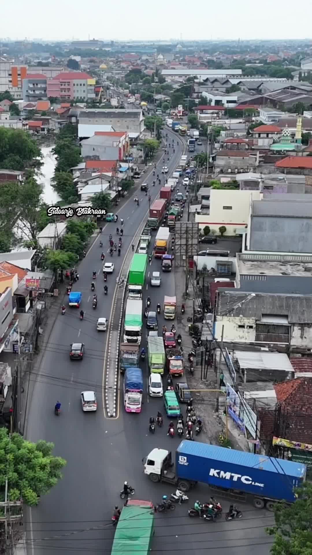 PESONA PERSIMPANGAN KLETEK TAMAN - SIDOARJO

Persimpangan yang menghubungkan banyak Krian, Wonoayu, Taman, Tarik dan lebih cepat ke arah Sur