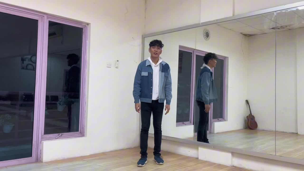 IDOL_XIII  JILLBERG FERDINAND LEWAN  24THN  MANADO  ALWAYS REMEMBER US THIS WAY