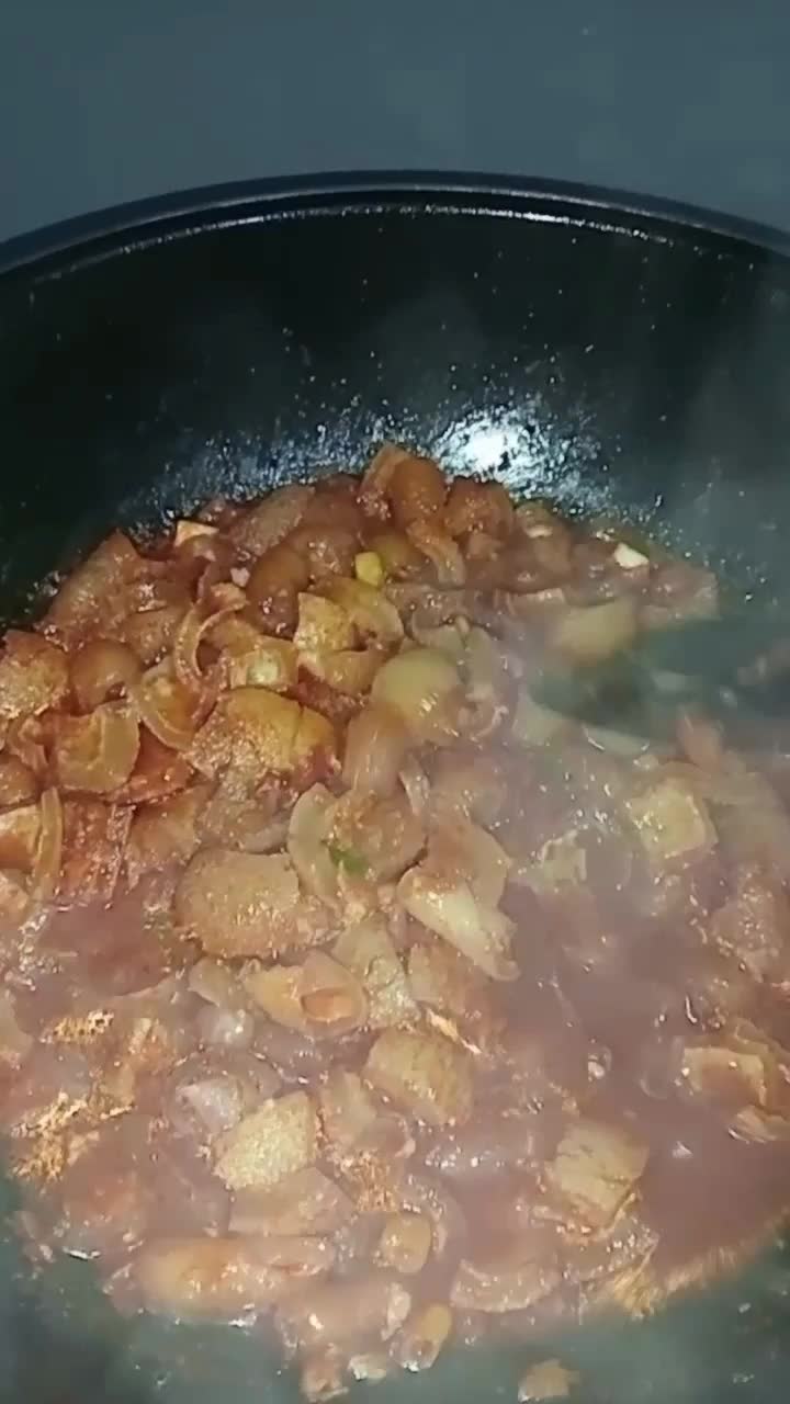 Hari ini masak kikil dulu 


 #fyp  #fypシ  #Viral #menumasakan #masakanrumah #RCTIPlus #HOTrctiplus 