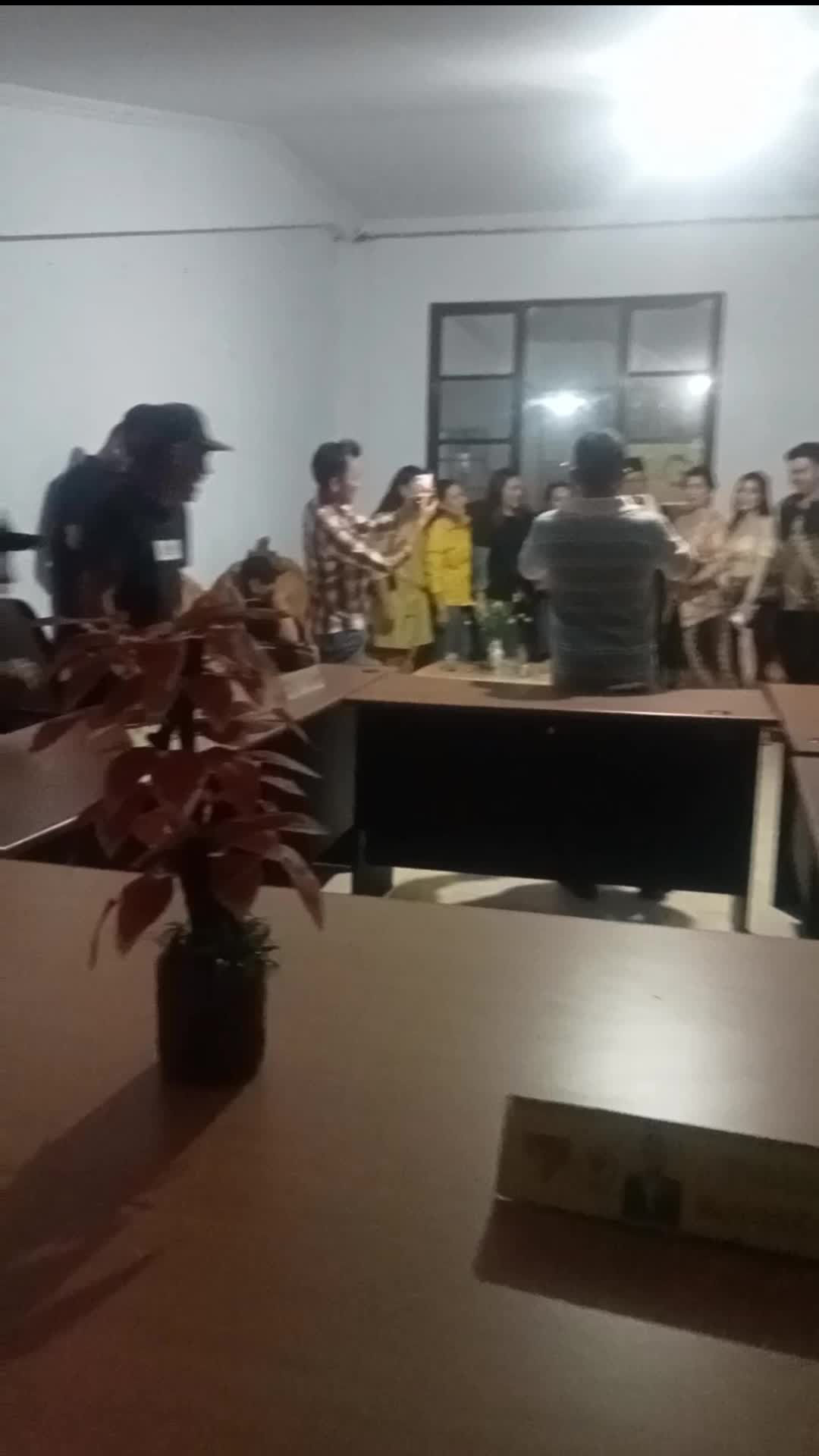 selesai pelantikan dewan kabupaten Minahasa Selatan 