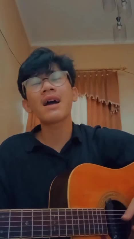 Hallo saya Alwi Umur 28 Asal Bandung. Sekedar menyalyrkan Hoby hehe 👍🏻