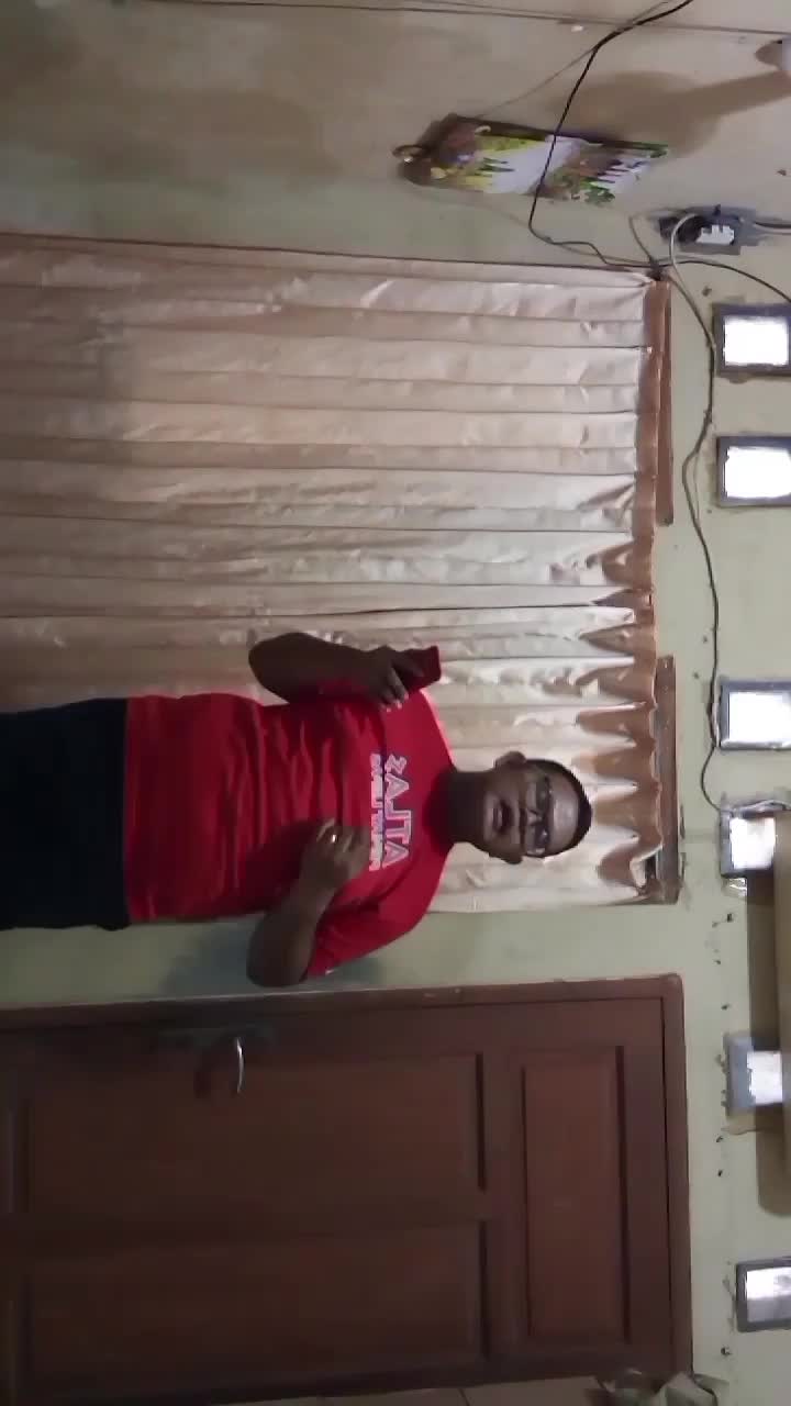 IDOL -XIV Jhoni Rasken 23 Tahun 
Jakarta barat  -baik baik sayang - wali 