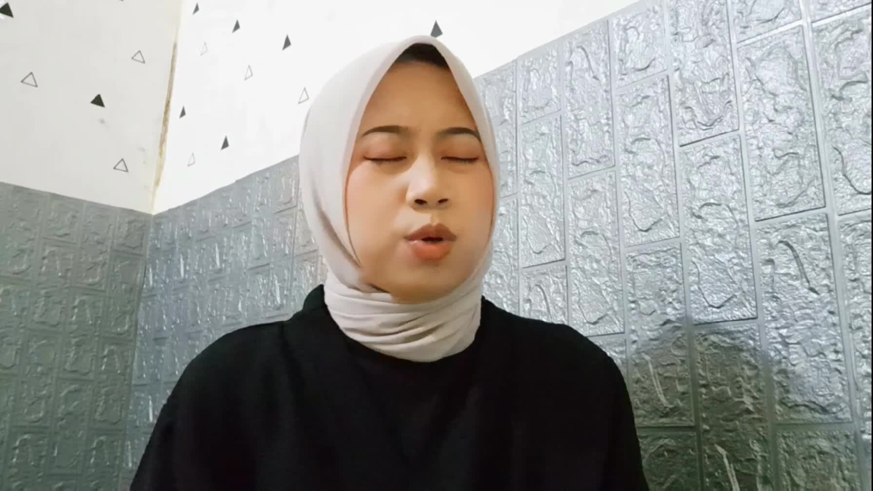 IDOL_XIII ANNISA 22 TAHUN BOGOR SEMATA KARENAMU 2 - MARIO G. KLAU