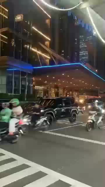 seru banget jalan jalan malem di jakarta