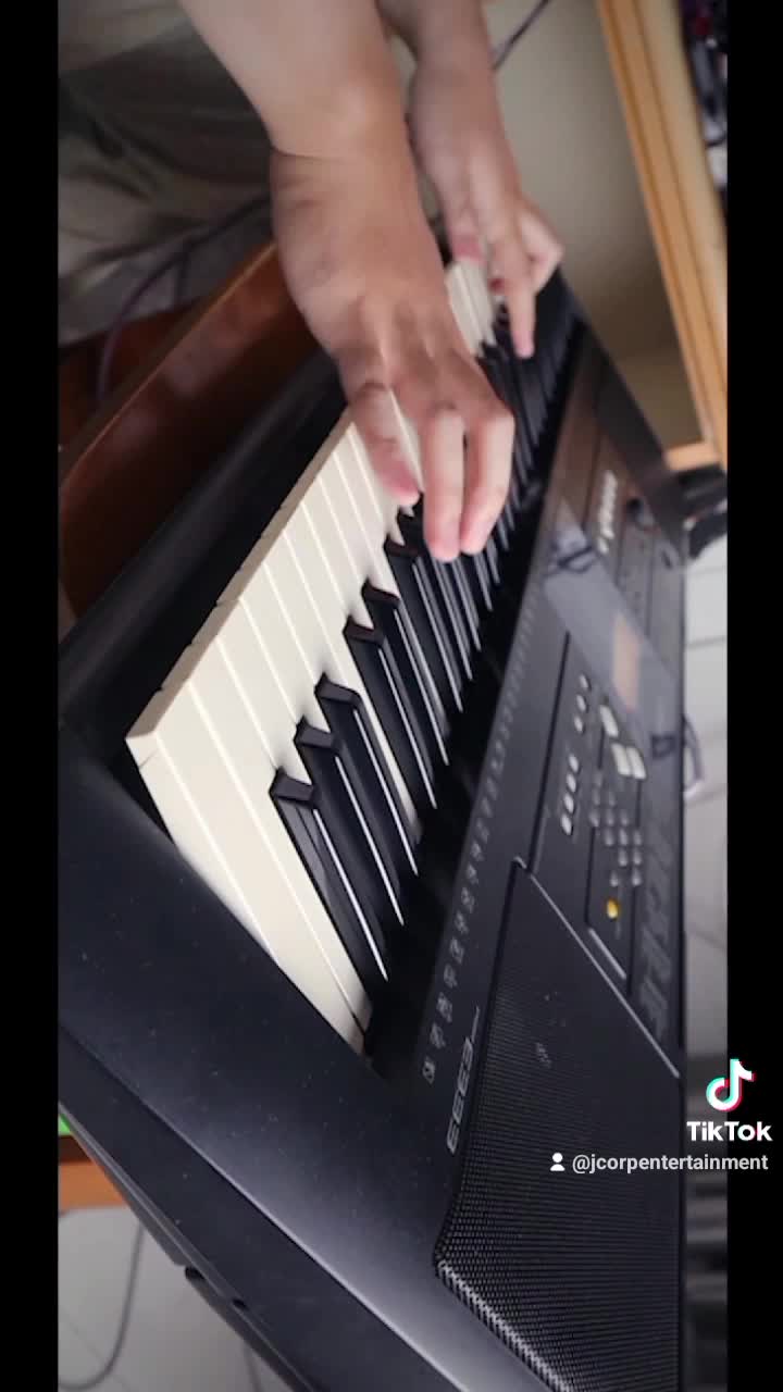 Short Piano Cover On "Angels Like You" By Miley Cyrus