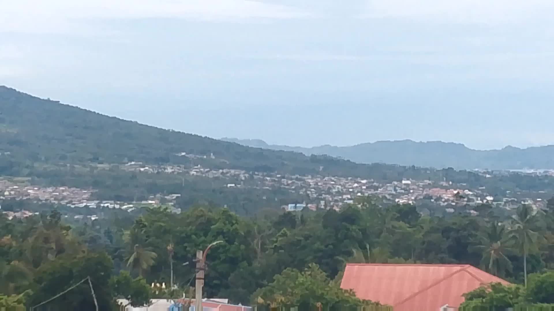 Gunung Dua saudara dan pulau Lembeh 
Bitung , Sulawesi Utara 
#Panorama 