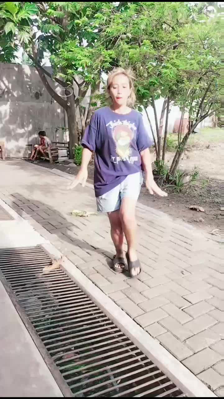 berjemur di sore hati dulu kita. 