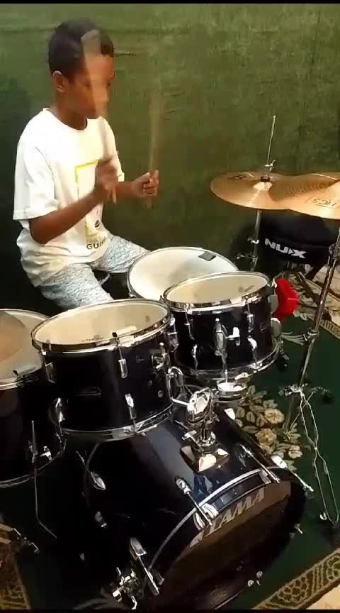 anak lanang latihan ngedrum  #hangdrum 