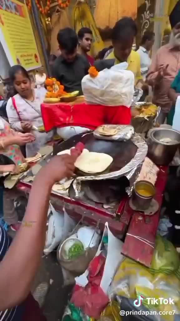 indian curry with bread