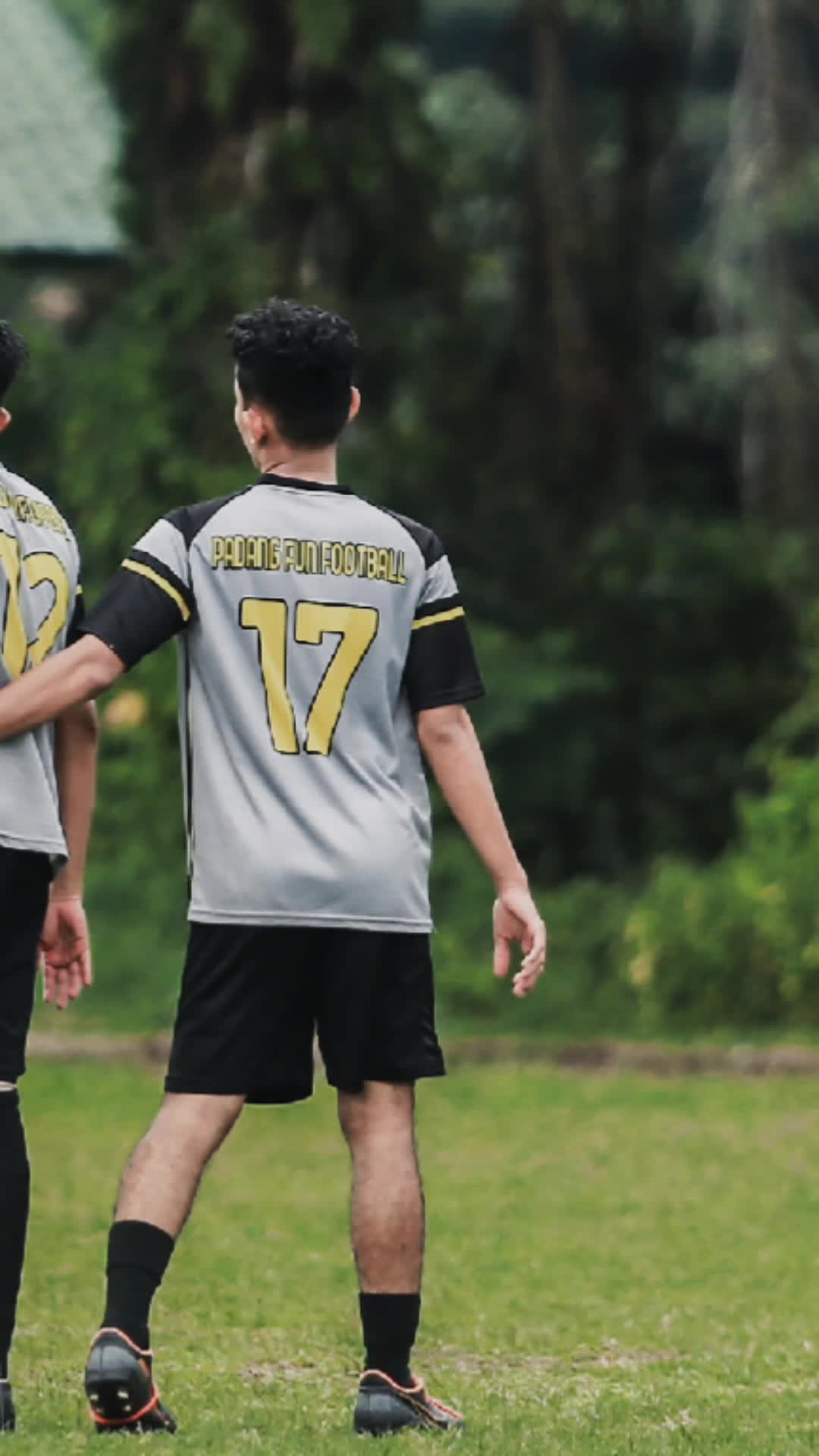 cinta hanya buat yg ganteng buka buat si jelek