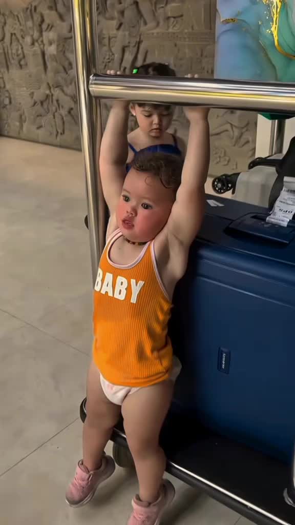 briella Dengan ototnya bayi Samson
 #1TRENDING  #viral  #fy  #briella  #fypシ゚viral 