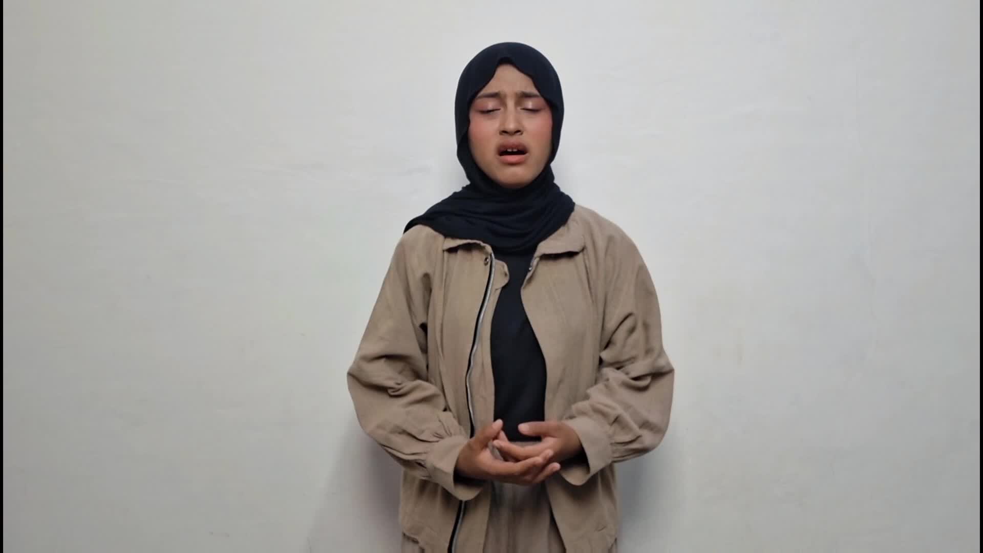 IDOL_XIV THARISA NAJWA SYIFA 17 TAHUN KOTA PAYAKUMBUH KARENA KU SANGGUP
